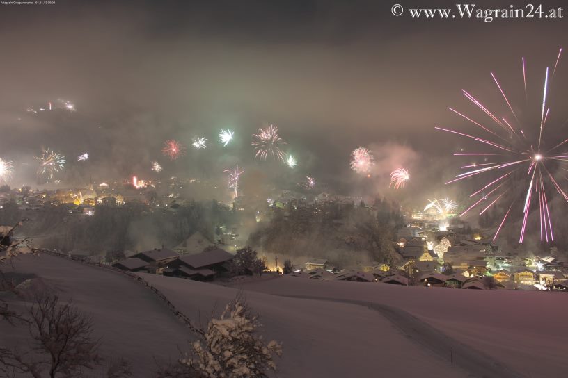 Feuerwerk Ortsblick Wagrain 10 Silvester 2013-14