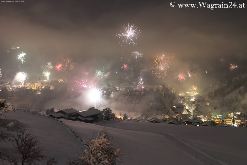 Feuerwerk Ortsblick Wagrain 11 Silvester 2013-14