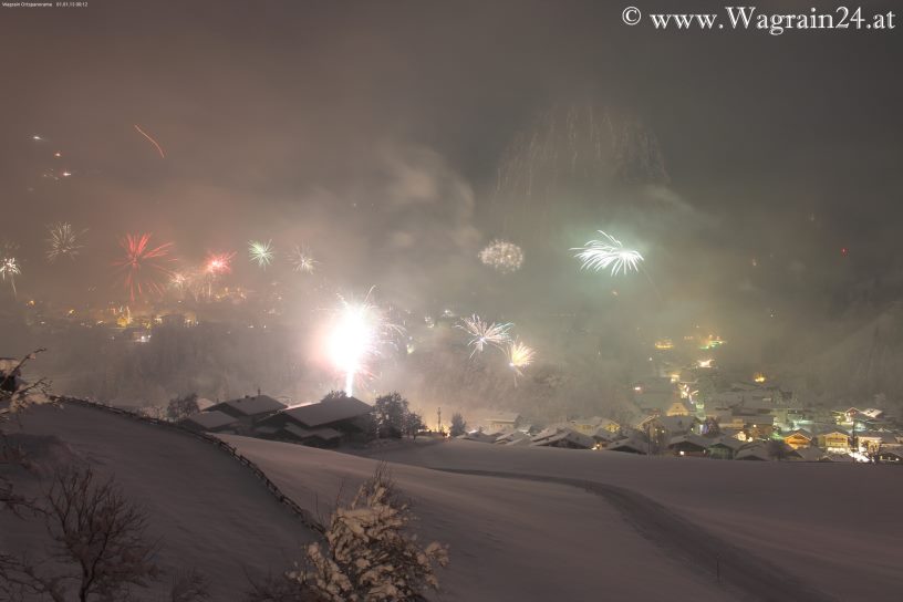 Feuerwerk Ortsblick Wagrain 13 Silvester 2013-14