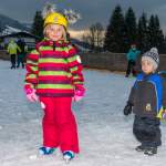 Kinder am Eislaufplatz Wagrain
