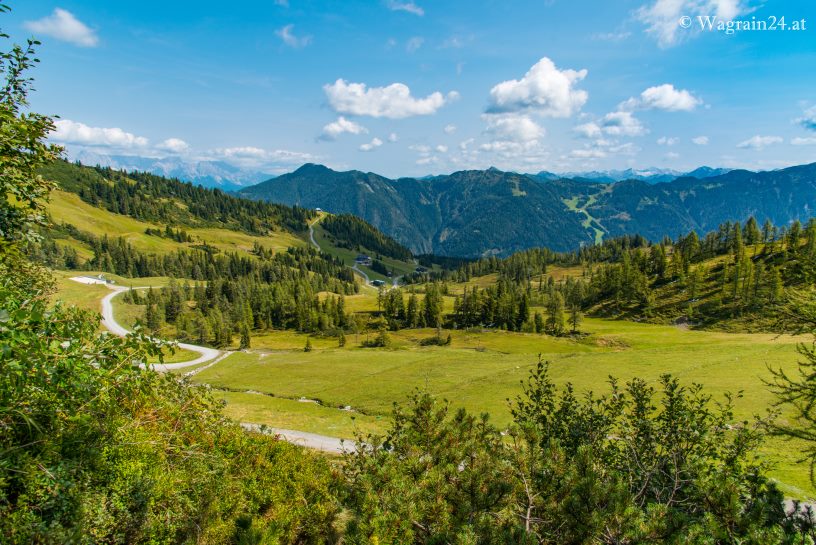 Panoramablick richtung Flachau - Lackenkogel