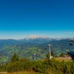 Panoramablick mit Flying Mozart im Sommer